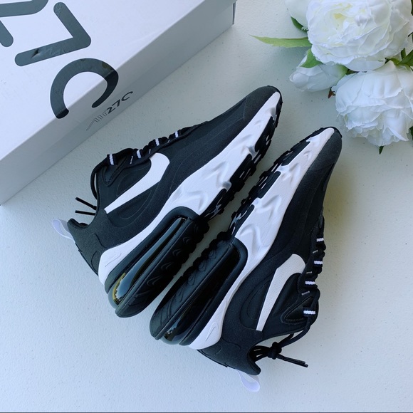 Nike Air Max 270 React Black and White NWT - Picture 6 of 11